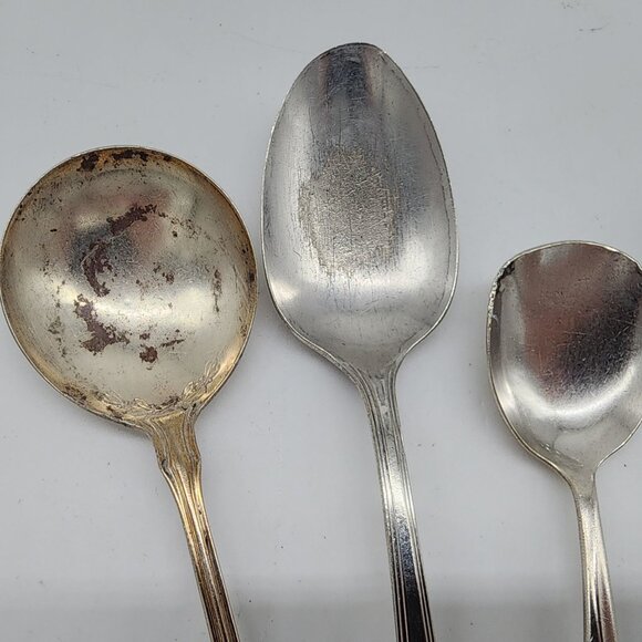 Antique Silverplate Spoons & Ladle Set Of 4 With Mixed Patterns - Picture 3 of 8